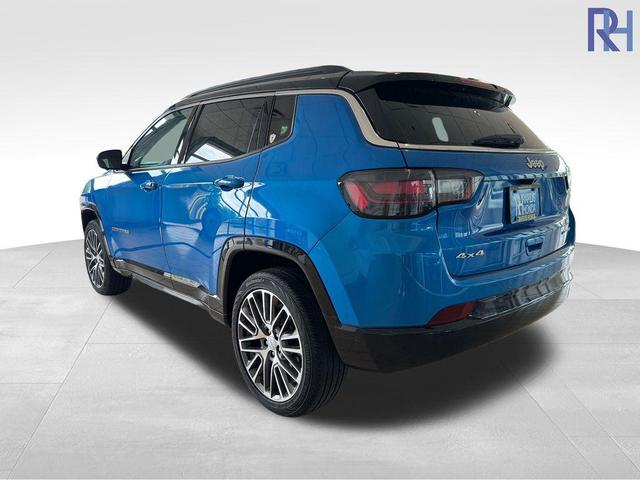 Photo of 2024 Hydro Blue Pearlcoat Jeep Compass