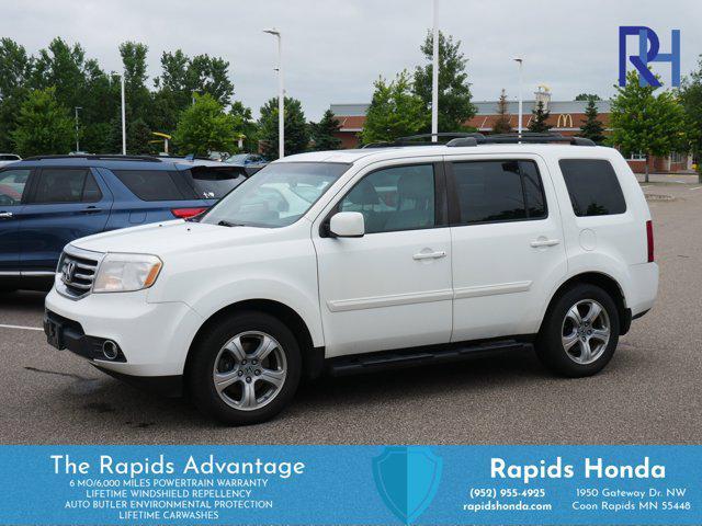 Photo of 2015 Taffeta White Honda Pilot