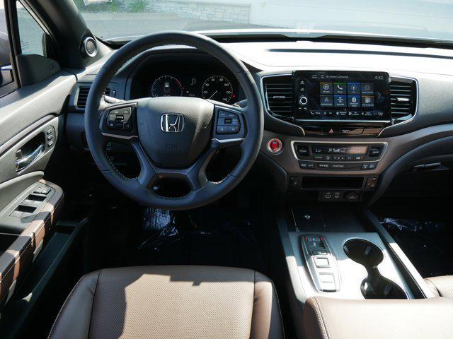Photo of 2025 Platinum White Honda Ridgeline