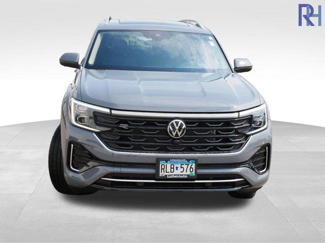 Photo of 2025 Pure Gray Volkswagen Atlas