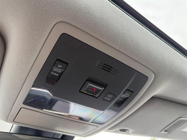 Photo of 2020 Atomic Silver Lexus RX 350