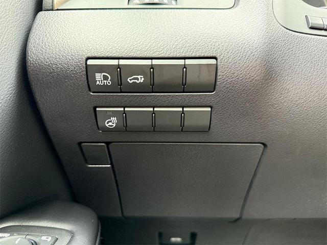 Photo of 2020 Atomic Silver Lexus RX 350