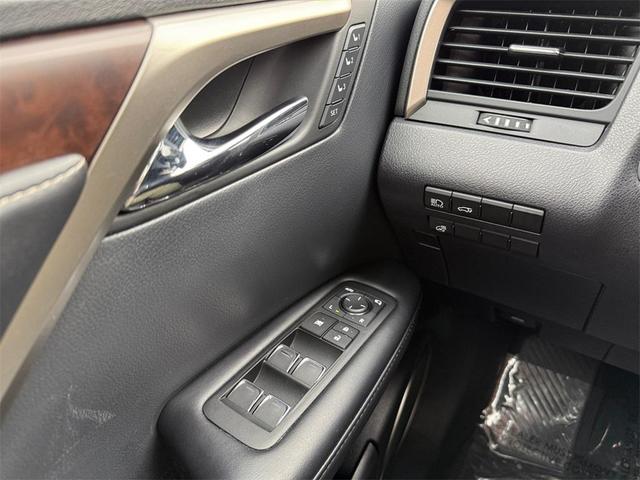 Photo of 2020 Atomic Silver Lexus RX 350