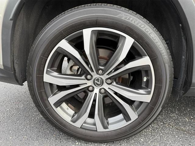 Photo of 2020 Atomic Silver Lexus RX 350