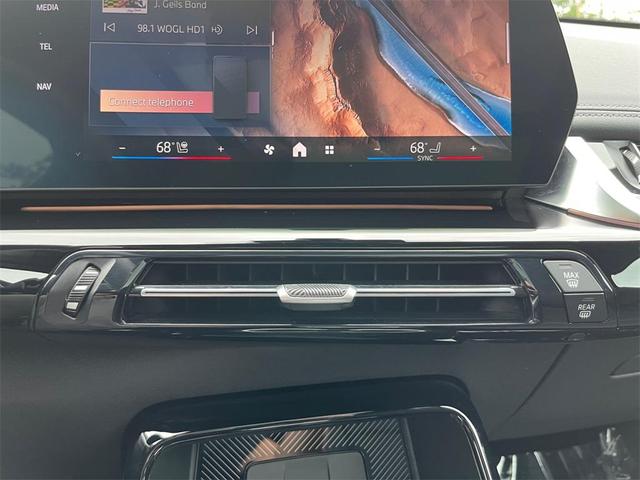 Photo of 2025 Mineral White Metallic BMW X1