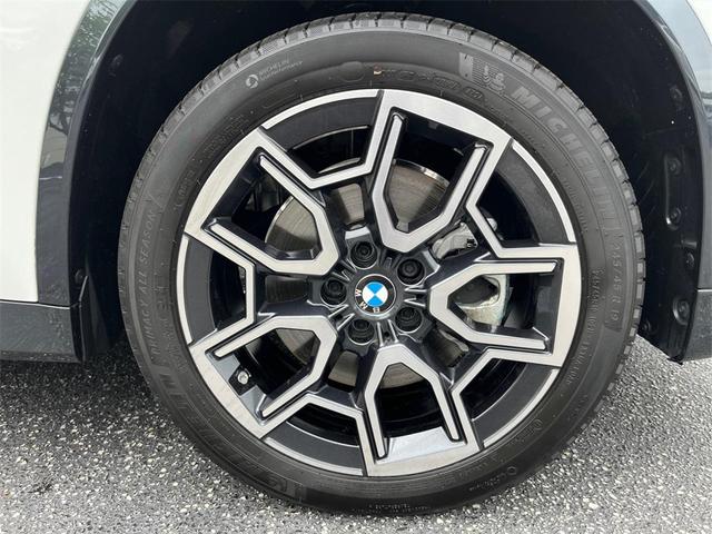 Photo of 2025 Mineral White Metallic BMW X1