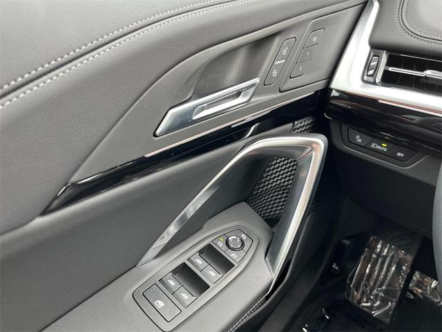 Photo of 2025 Mineral White Metallic BMW X1