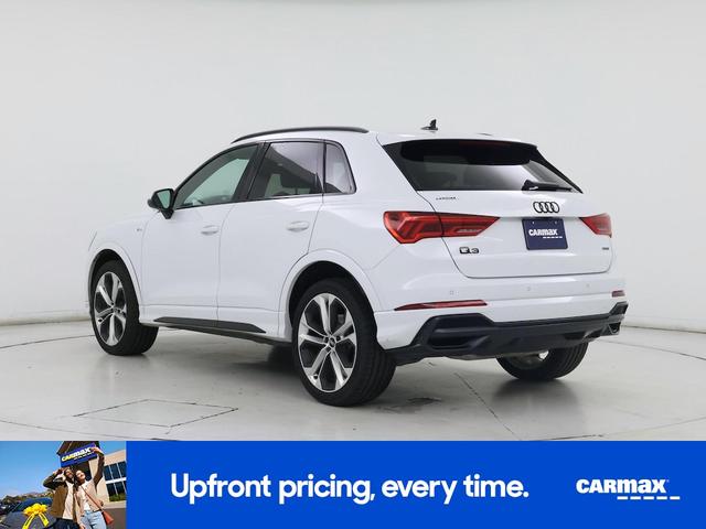 Photo of 2022 White Audi Q3