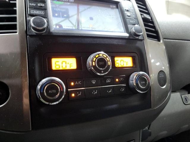 Photo of 2015 Silver Nissan Frontier
