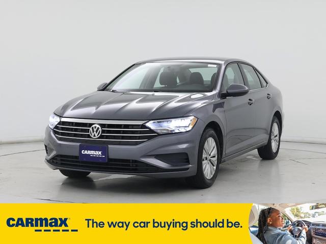 Photo of 2020 Gray Volkswagen Jetta