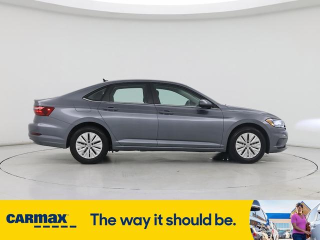 Photo of 2020 Gray Volkswagen Jetta