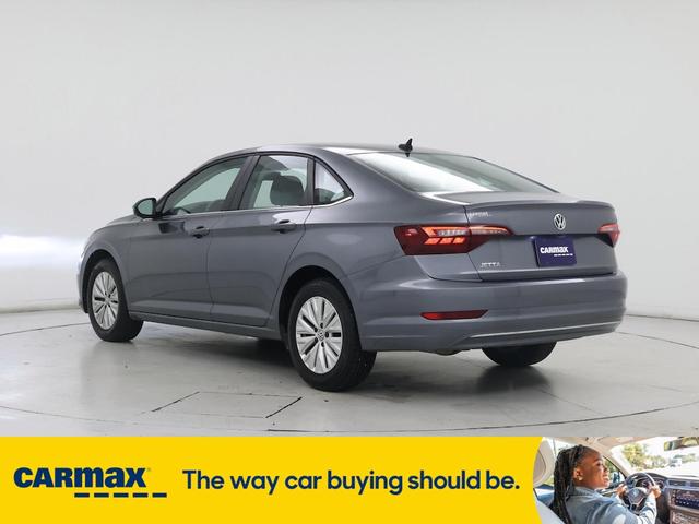 Photo of 2020 Gray Volkswagen Jetta