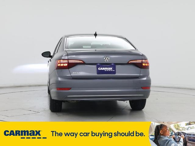 Photo of 2020 Gray Volkswagen Jetta