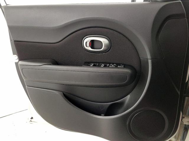 Photo of 2019 White Kia Soul
