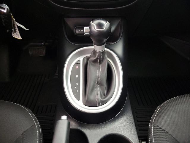 Photo of 2019 White Kia Soul