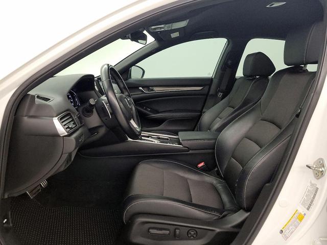 Photo of 2018 White Honda Accord