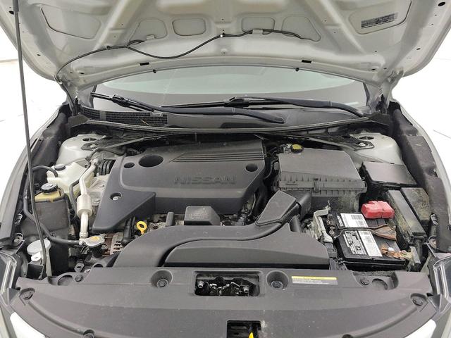 Photo of 2018 Silver Nissan Altima