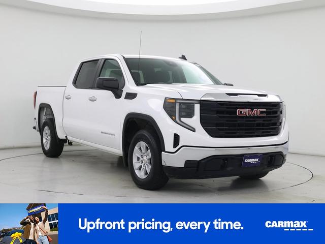Photo of 2024 White GMC Sierra 1500