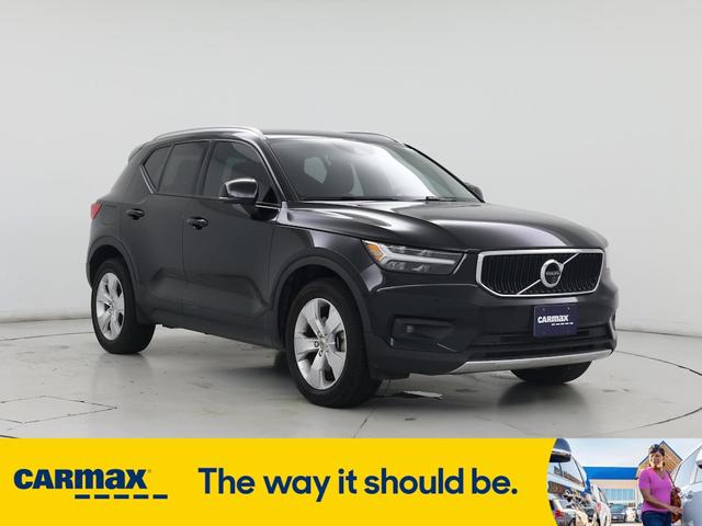 2022 Volvo XC40
