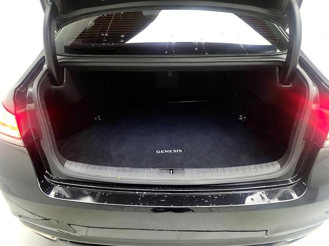 Photo of 2018 Black Genesis G80