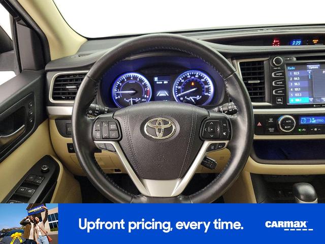 Photo of 2019 Black Toyota Highlander