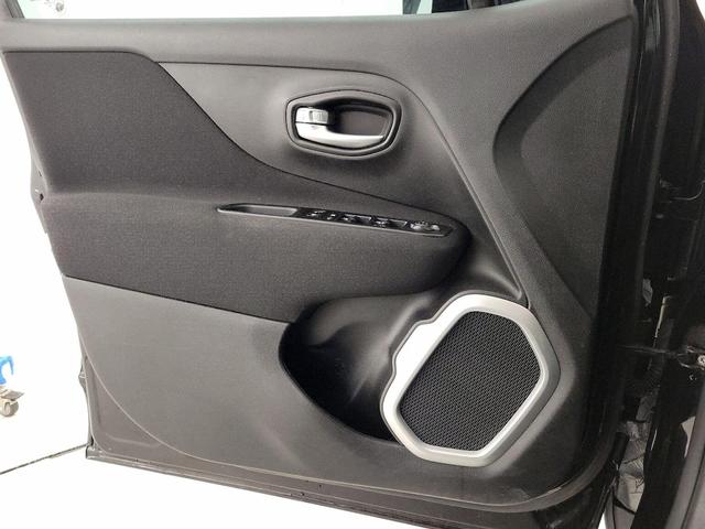 Photo of 2020 Black Jeep Renegade