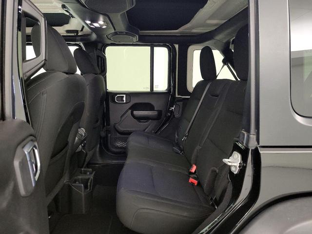 Photo of 2022 Black Jeep Wrangler