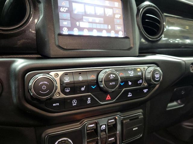 Photo of 2022 Black Jeep Wrangler