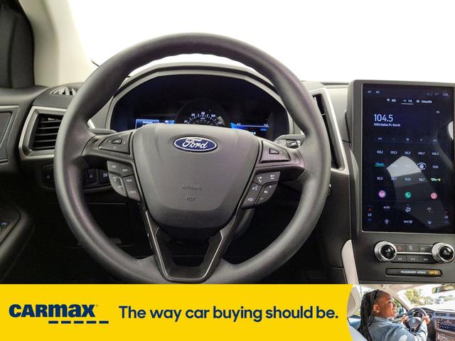 Photo of 2024 Silver Ford Edge