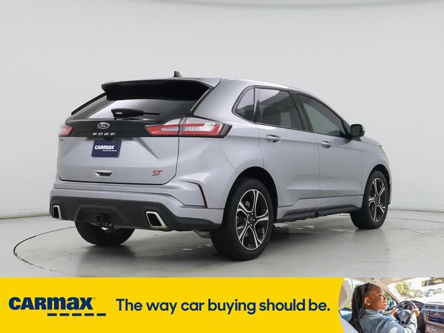 Photo of 2022 Silver Ford Edge