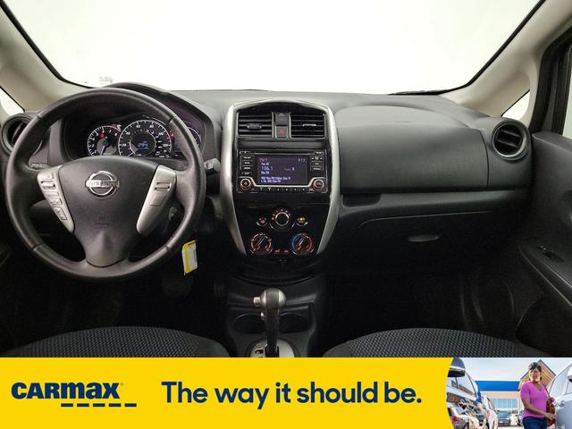 Photo of 2015 Silver Nissan Versa Note