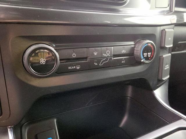 Photo of 2022 Black Ford F-150