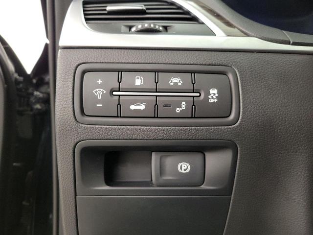 Photo of 2018 Black Genesis G80