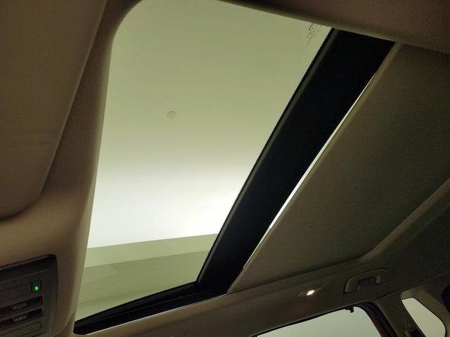 Photo of 2022 Red Nissan Rogue