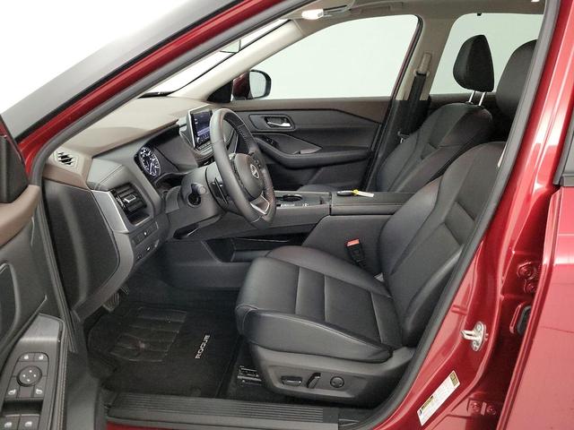 Photo of 2022 Red Nissan Rogue