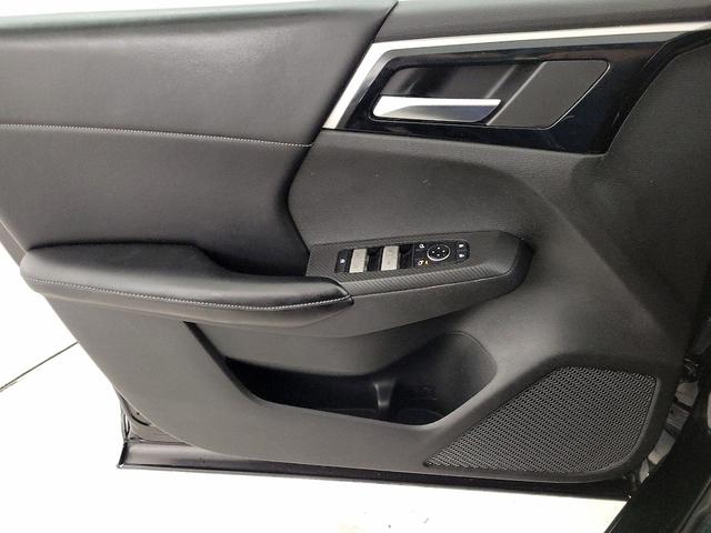 Photo of 2022 Black Mitsubishi Outlander