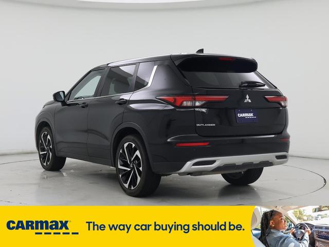 Photo of 2022 Black Mitsubishi Outlander