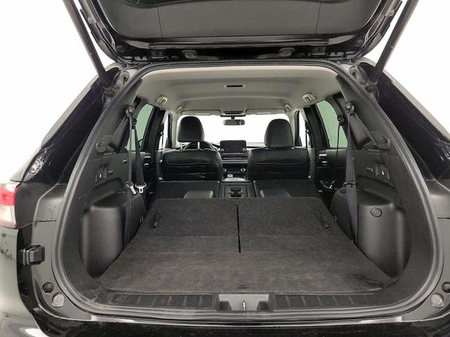 Photo of 2022 Black Mitsubishi Outlander