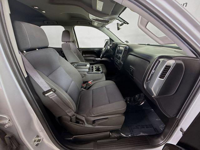 Photo of 2017 Silver Ice Metallic Chevrolet Silverado 1500