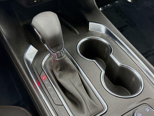 Photo of 2023 Summit White Chevrolet Traverse
