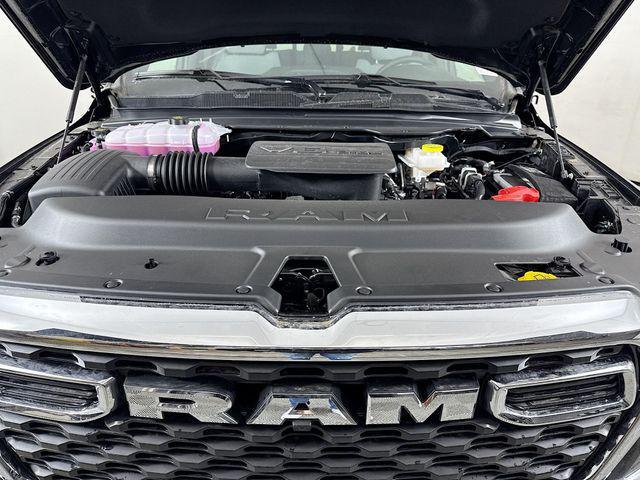 Photo of 2025 Diamond Black Crystal Pearlcoat RAM 1500