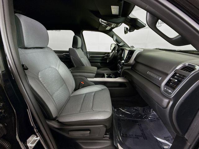 Photo of 2025 Diamond Black Crystal Pearlcoat RAM 1500