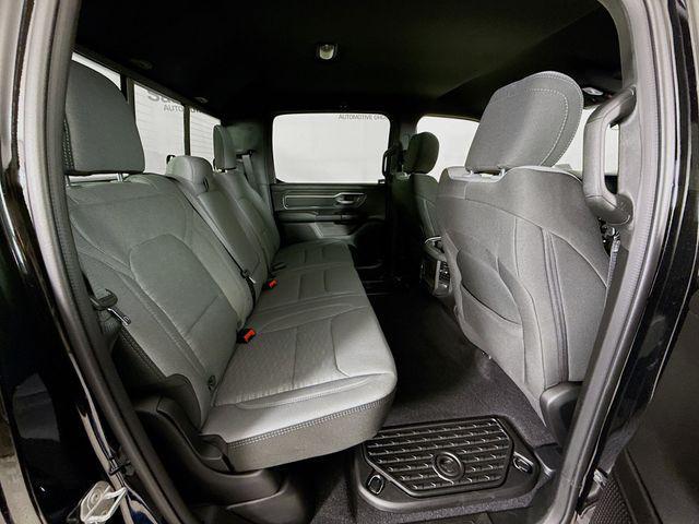 Photo of 2025 Diamond Black Crystal Pearlcoat RAM 1500