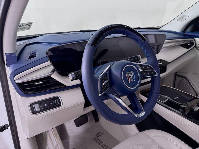 Photo of 2025 White Frost Tricoat Buick Enclave