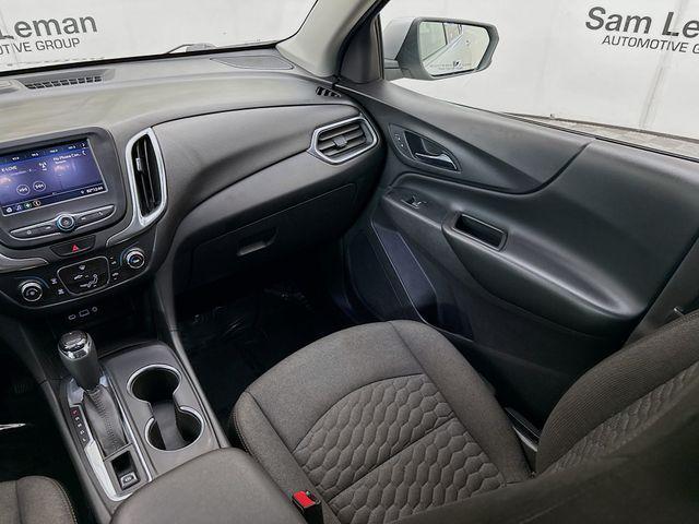Photo of 2020 Silver Ice Metallic Chevrolet Equinox