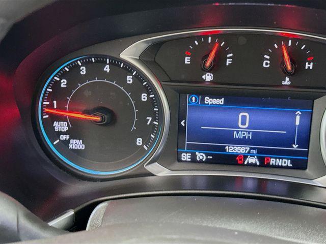 Photo of 2020 Silver Ice Metallic Chevrolet Equinox