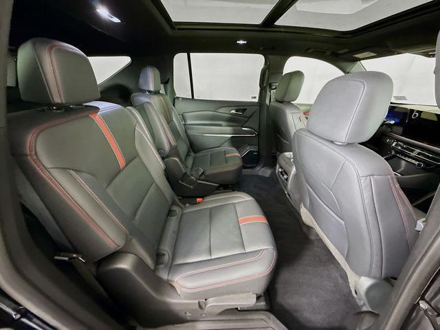 Photo of 2024 Mosaic Black Metallic Chevrolet Traverse