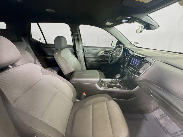 Photo of 2022 Northsky Blue Metallic Chevrolet Traverse