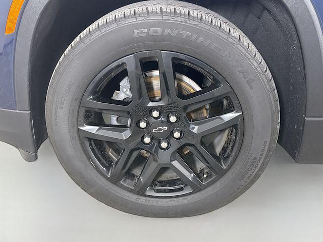Photo of 2022 Northsky Blue Metallic Chevrolet Traverse
