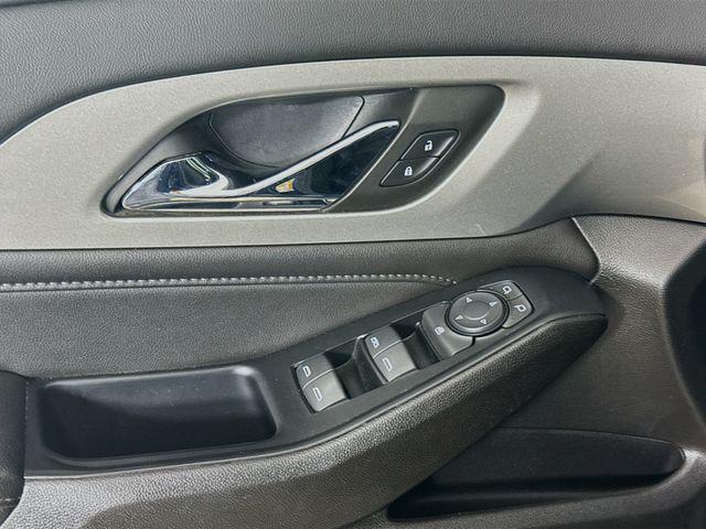 Photo of 2022 Northsky Blue Metallic Chevrolet Traverse